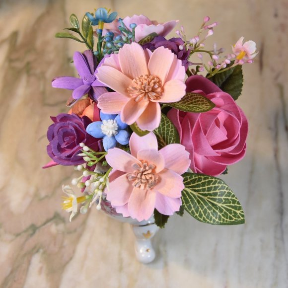 Beautiful hand-painted, footed, vintage, egg shaped vase with Sola flowers - Picture 5 of 12